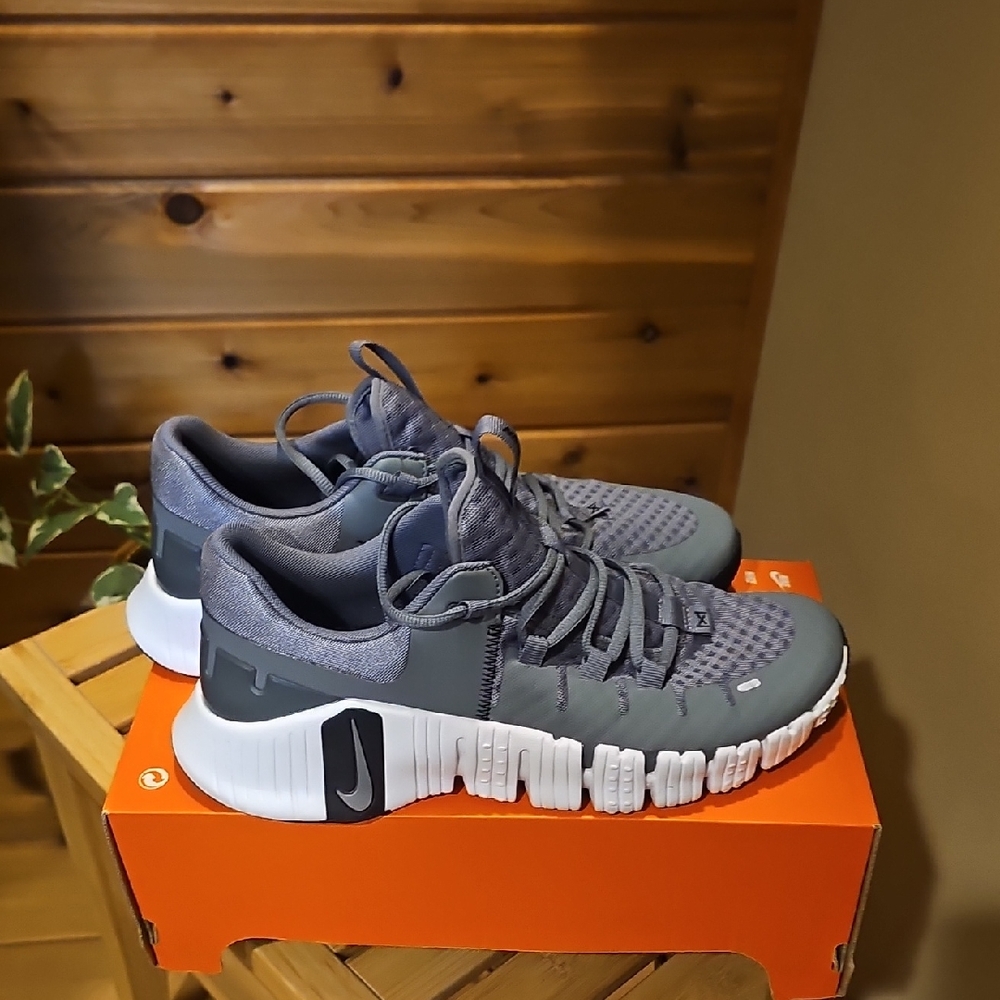 Mens Like New Nike Metcon5 Size 10